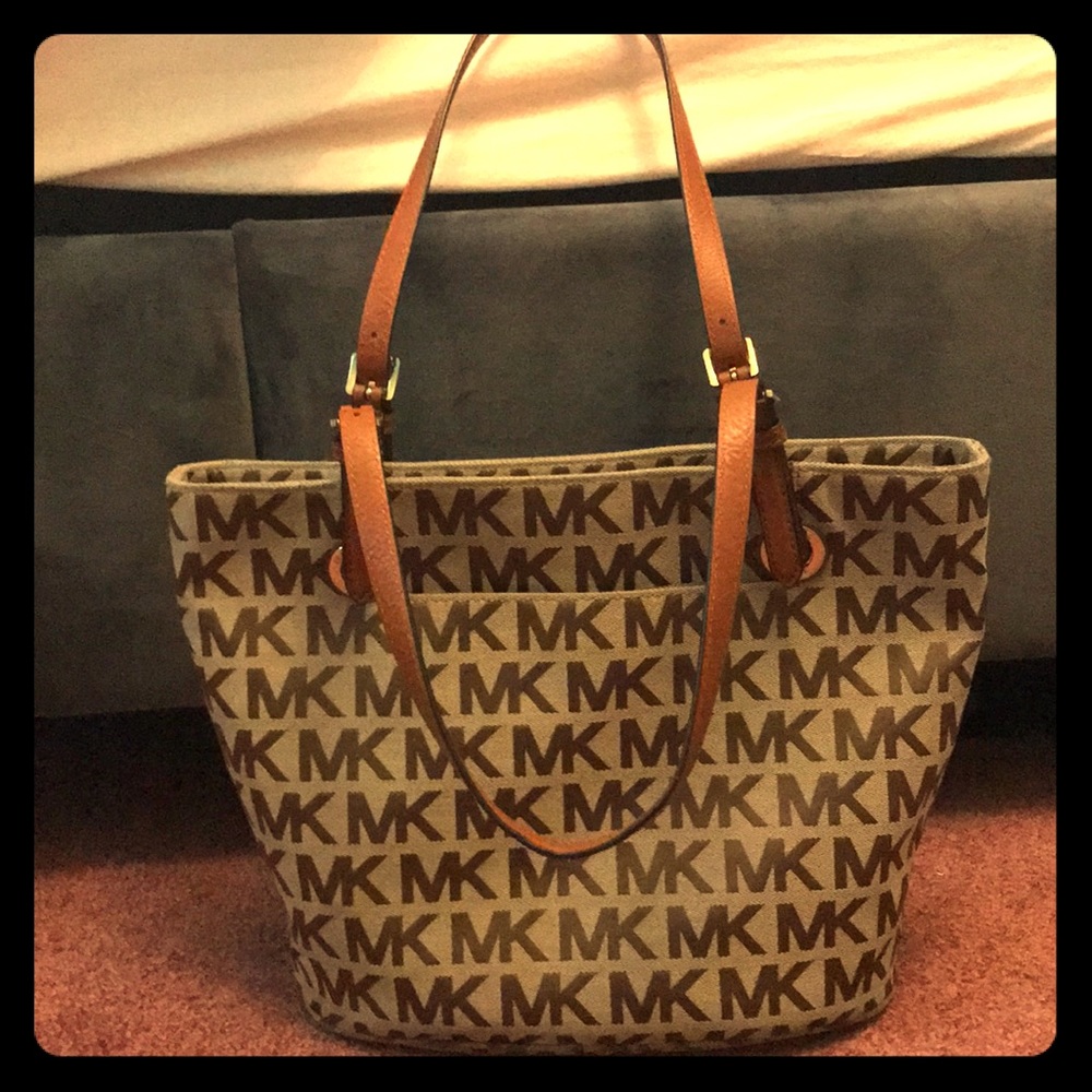 Michael Kors purse